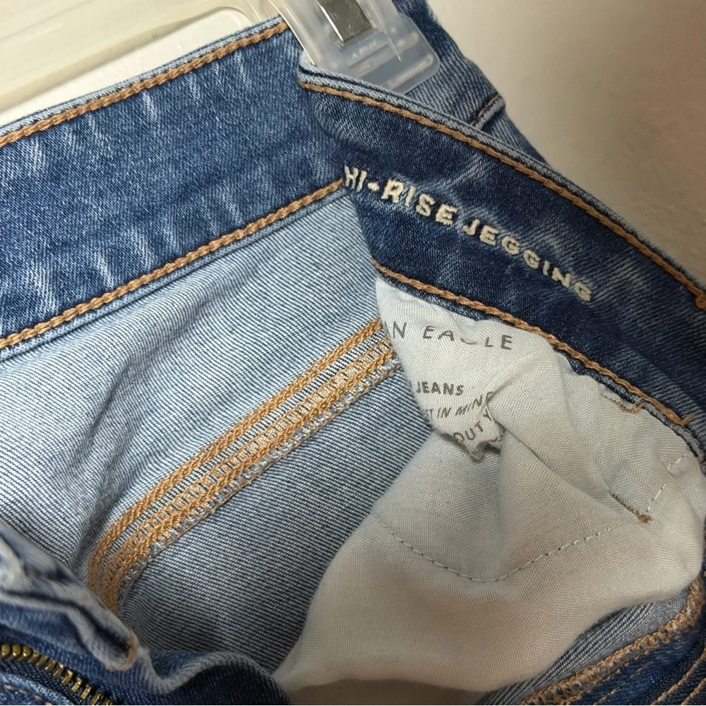 American Eagle Women‎ Hi-Rise Jegging Jeans Distressed Denim Blue Jeans size 6